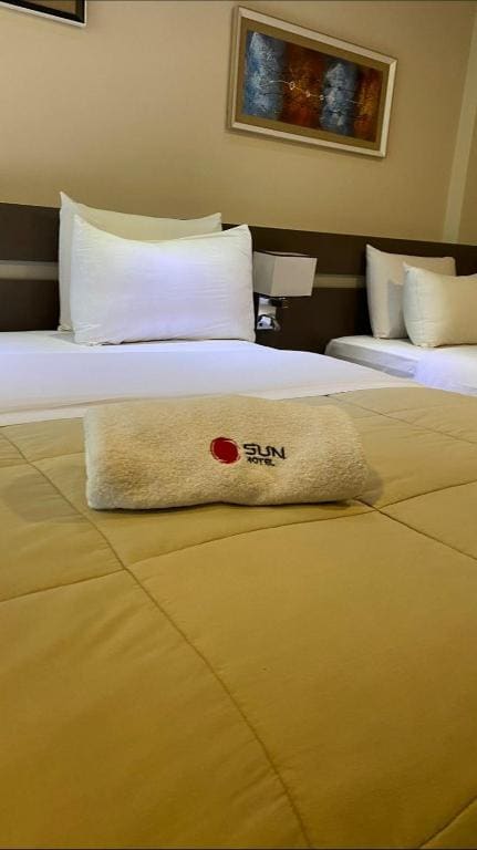 Superior Quadruple Room room - Image 1