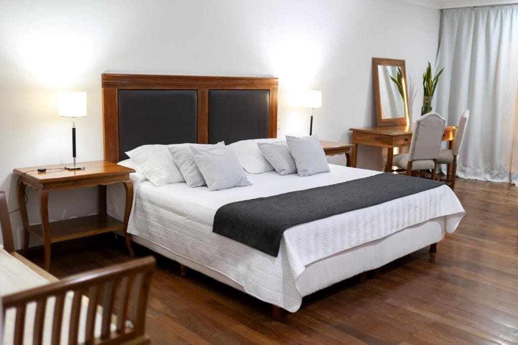 Superior King Room room - Image 1