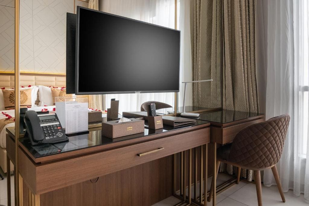 Two-Bedroom Deluxe Apartment room - Image 1