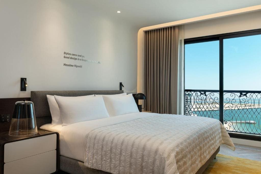 City or Sea View Superior Three Bedroom Apartment room - Image 1