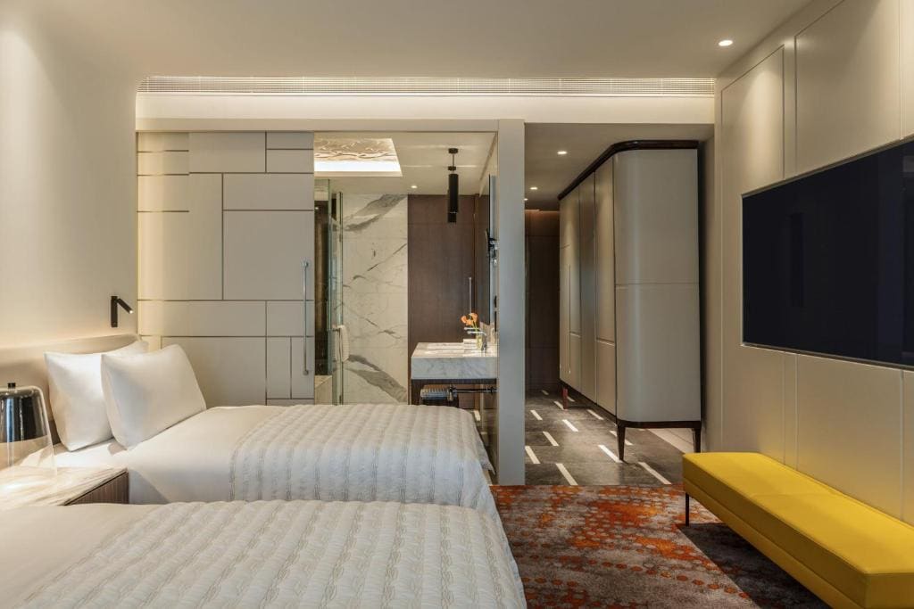 Deluxe Twin Room room - Image 1
