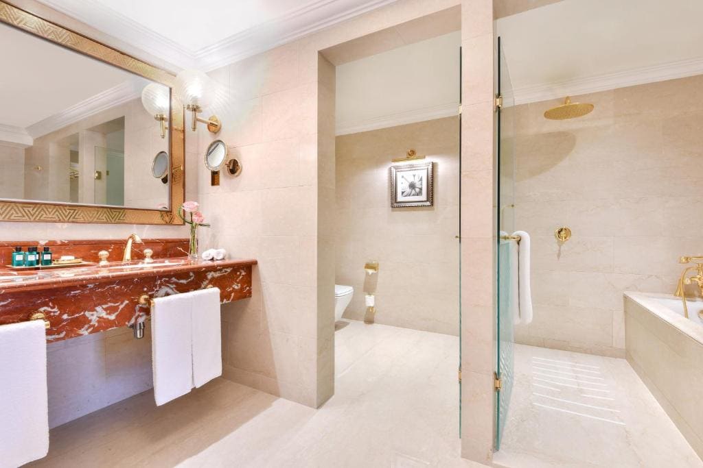 Executive Suite room - Image 1