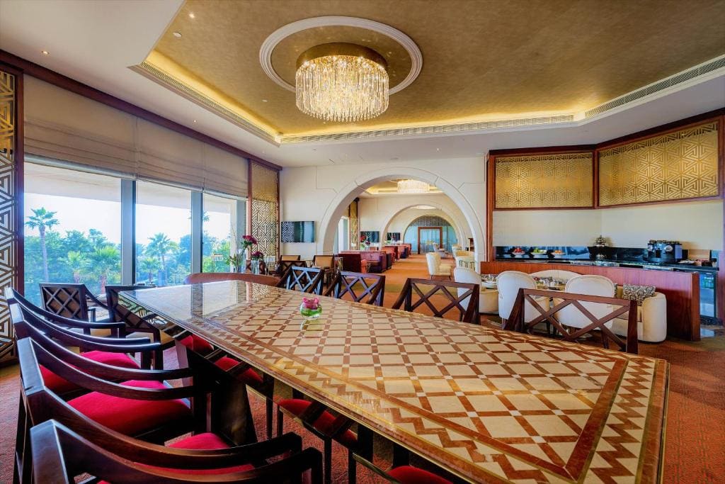 Diplomatic Suite room - Image 3