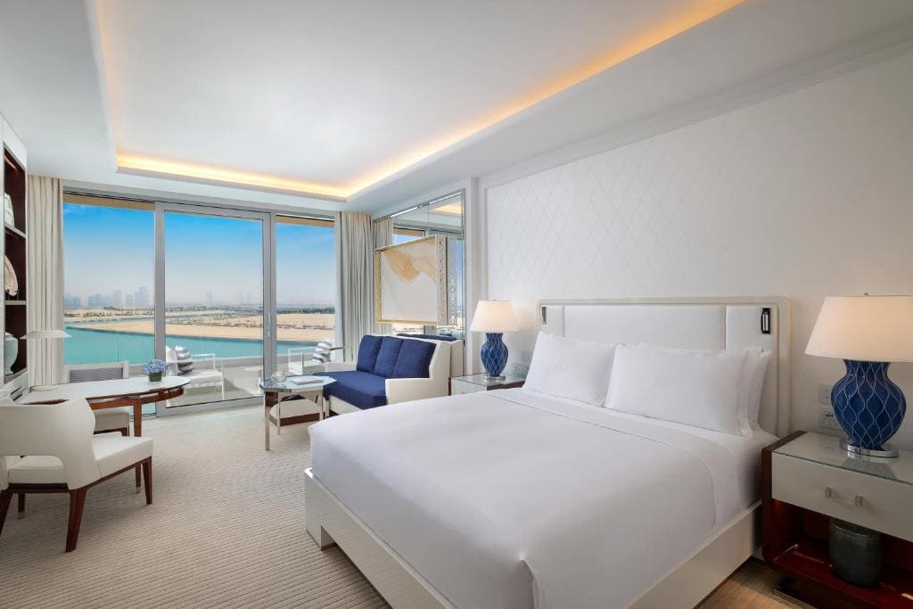 Deluxe King Room room - Image 2