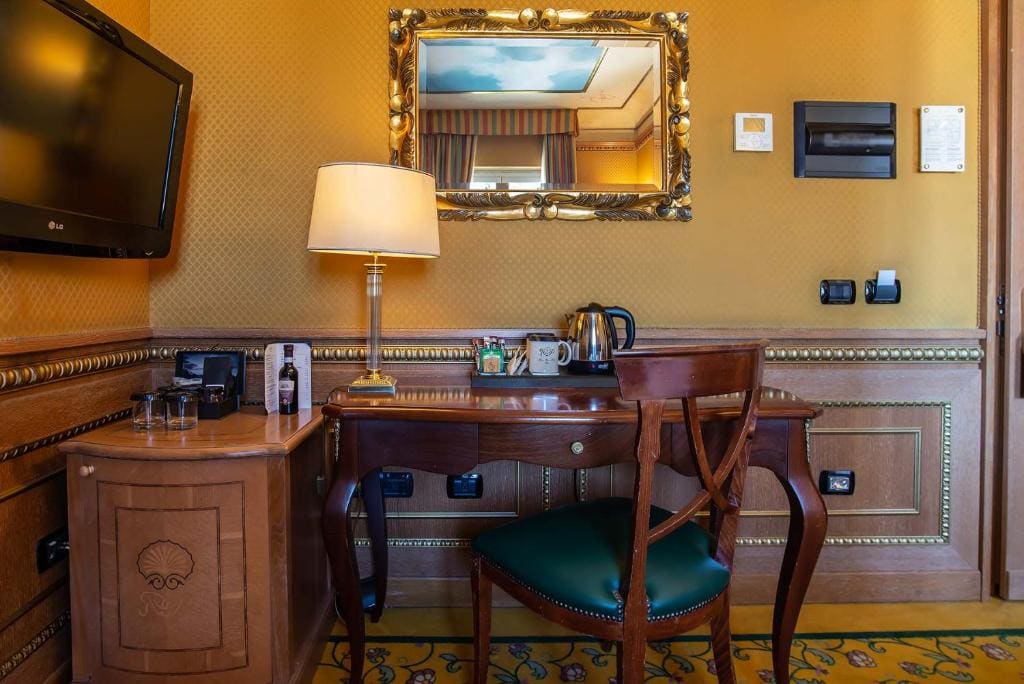 Prestige Double Room with View room - Image 1