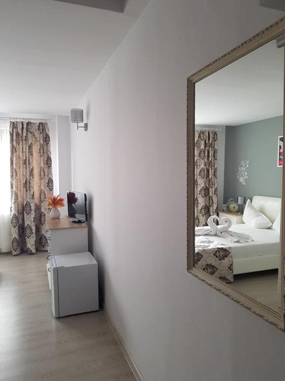 Superior Double Room room - Image 3
