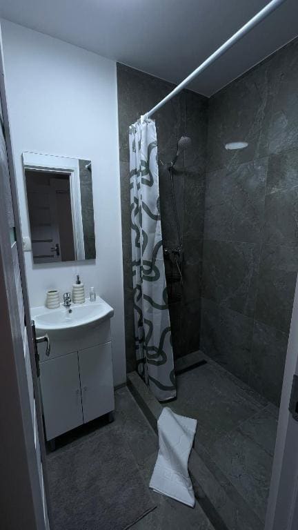 Large Double Room room - Image 1