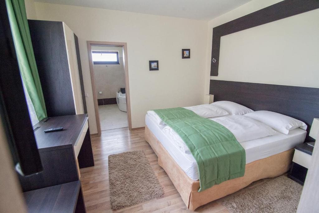 Suite room - Image 2