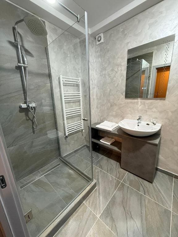 Double or Twin Room room - Image 1
