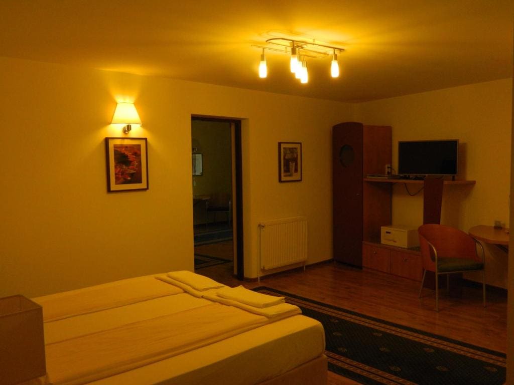 Double or Twin Room room - Image 2