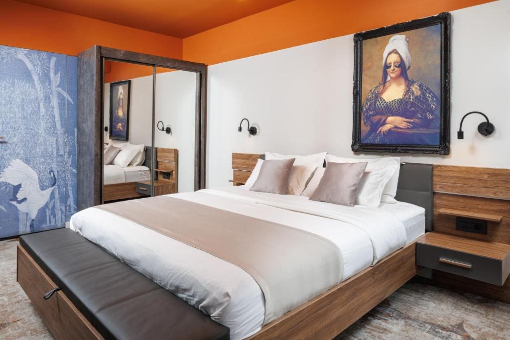 Superior King Suite room - Image 3