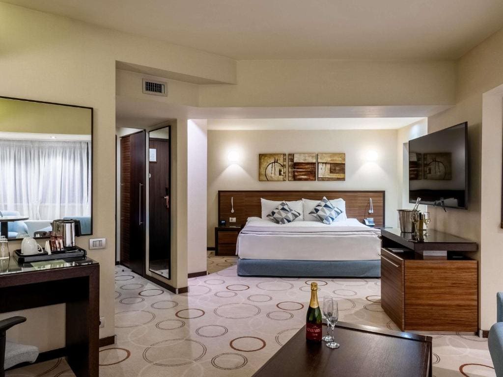 Executive King Suite room - Image 3