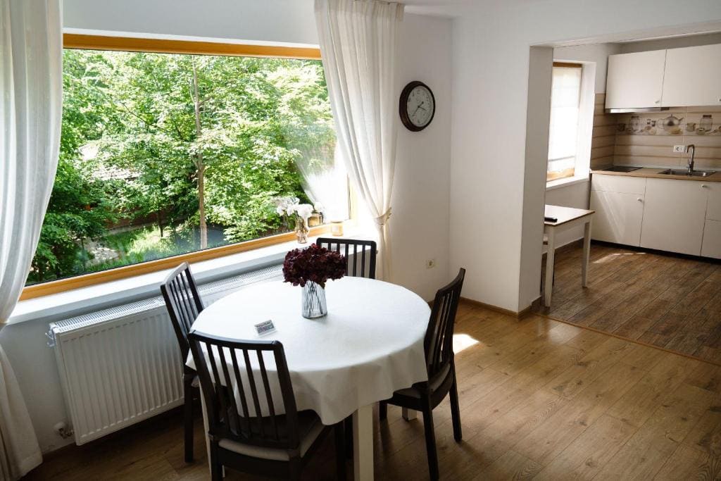 Studio with Lake View room - Image 3