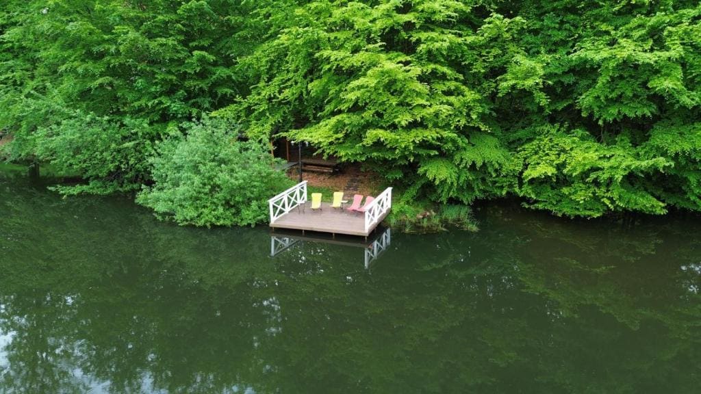 Studio with Lake View room - Image 1