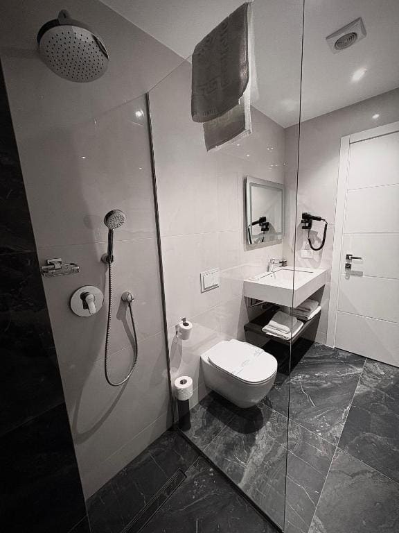 Deluxe Apartment room - Image 3