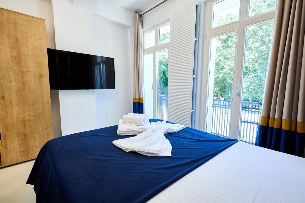 Small Double Room room - Image 1