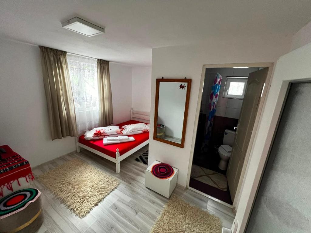 Economy Double Room room - Image 2