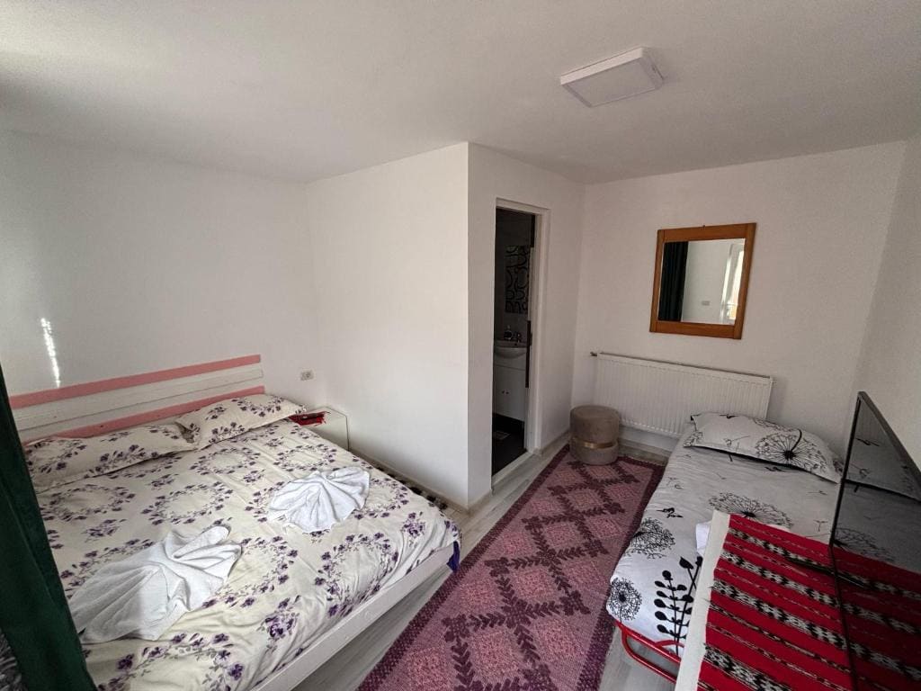 Family Room room - Image 3