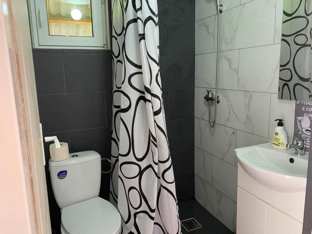 Family Room room - Image 1