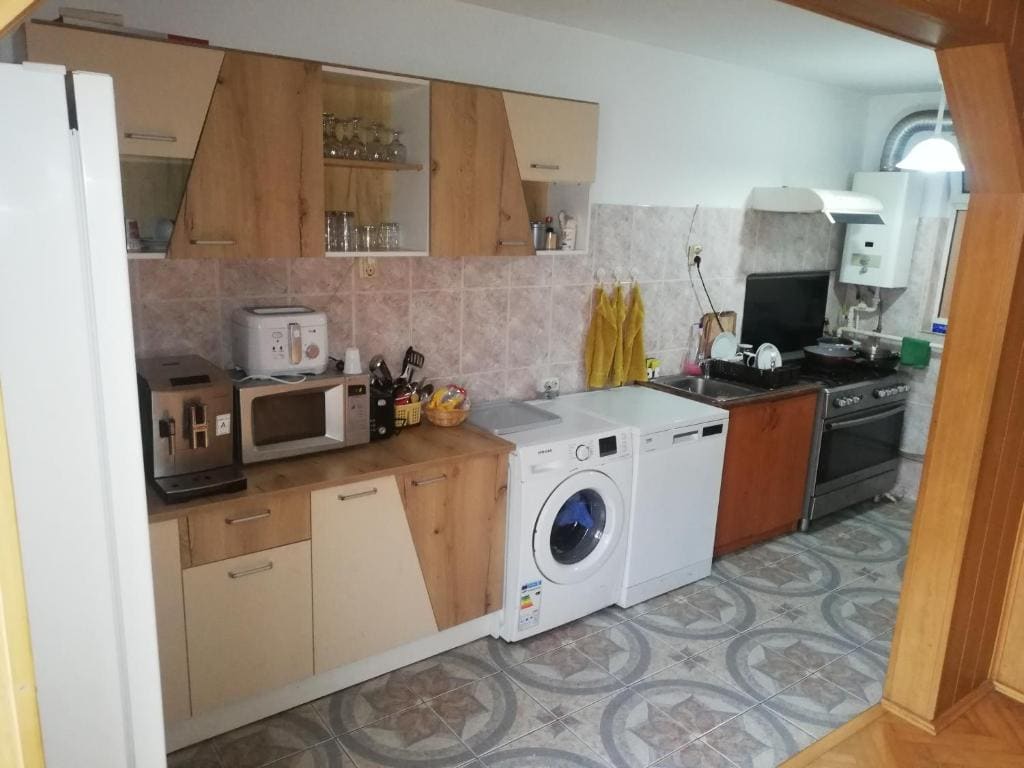 Apartment - Ground Floor room - Image 1