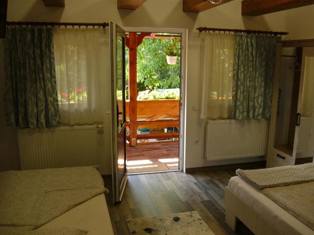 Triple Room with Terrace room - Image 1