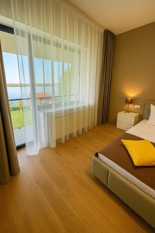 Queen Room with Pool View room - Image 3