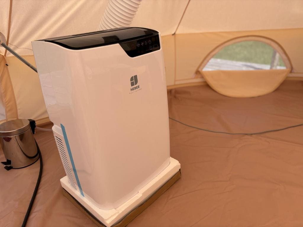 Tent room - Image 1
