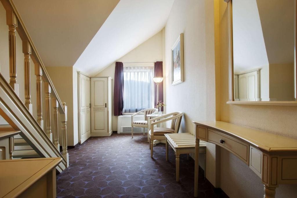 Duplex Queen Room room - Image 2
