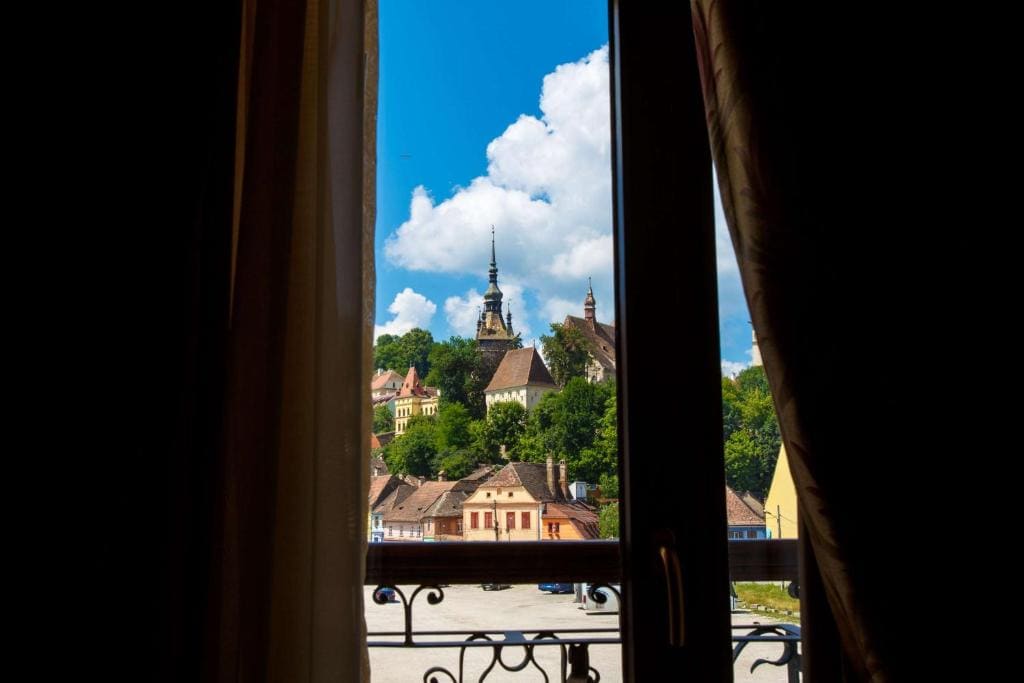 King Guest Room with Citadel View room - Image 3