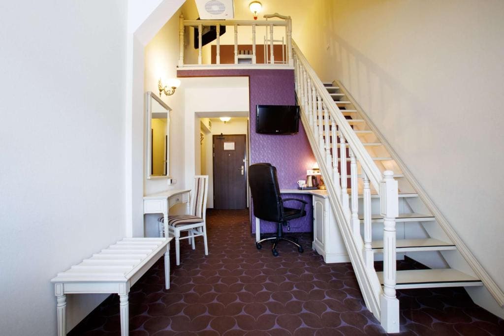 Duplex Queen Room room - Image 3