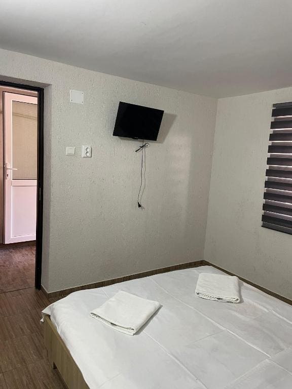 Apartment room - Image 3
