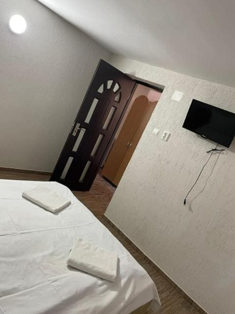 Apartment room - Image 2