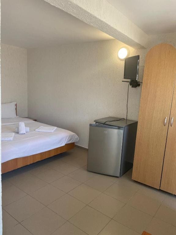 Family Room room - Image 2