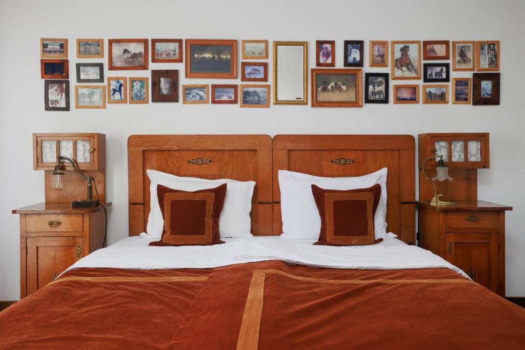 Superior Double or Twin Room with Bathtub room - Image 3