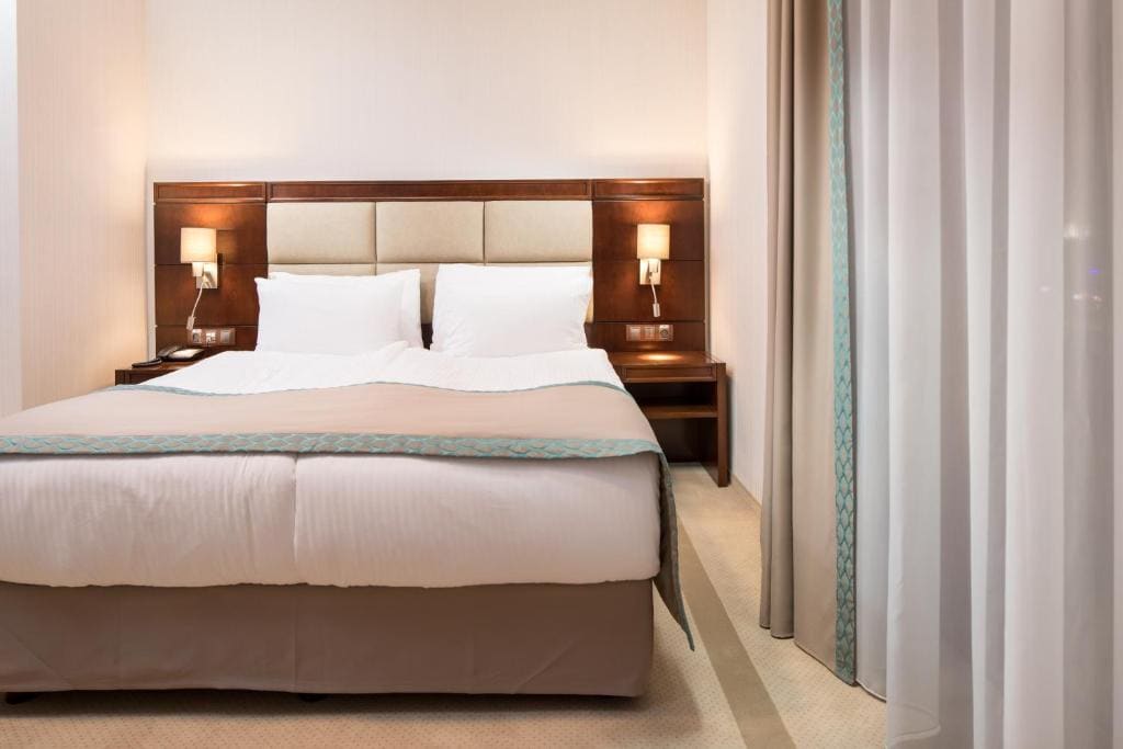 Superior Double or Twin Room room - Image 2