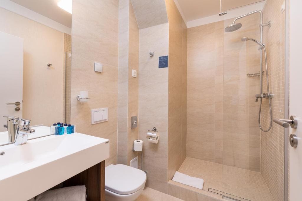 Superior Single Room room - Image 3