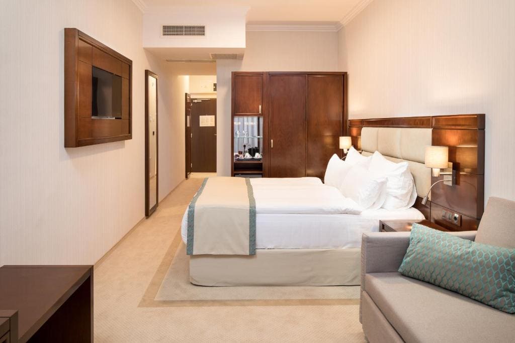 Superior Room with Balcony room - Image 2