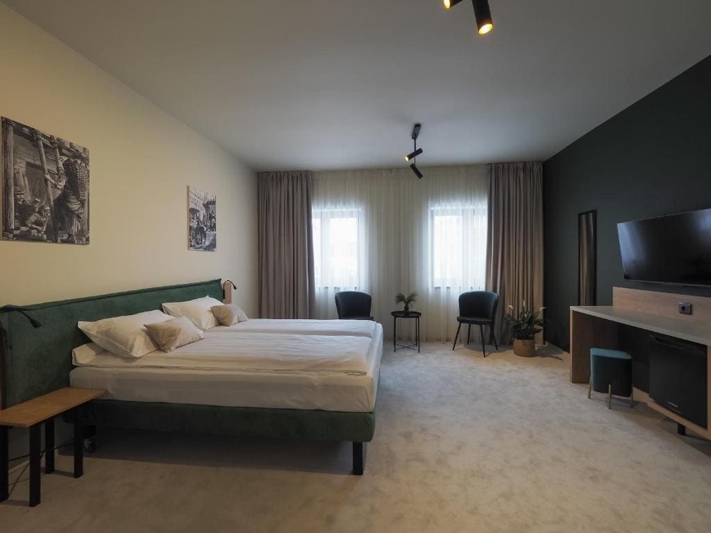 Deluxe Double or Twin Room room - Image 1
