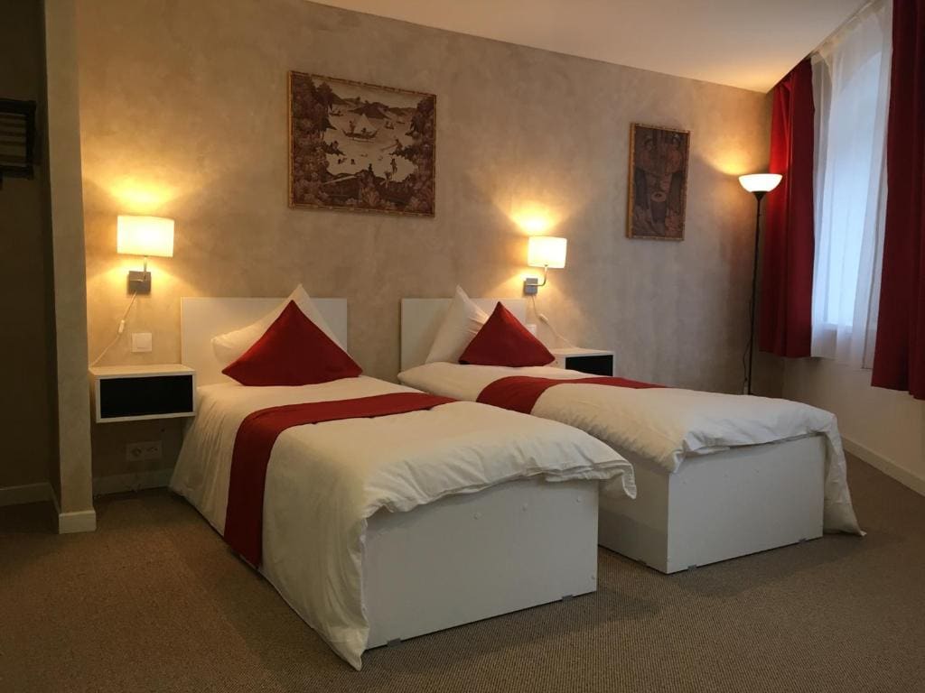 Superior Twin Room room - Image 1