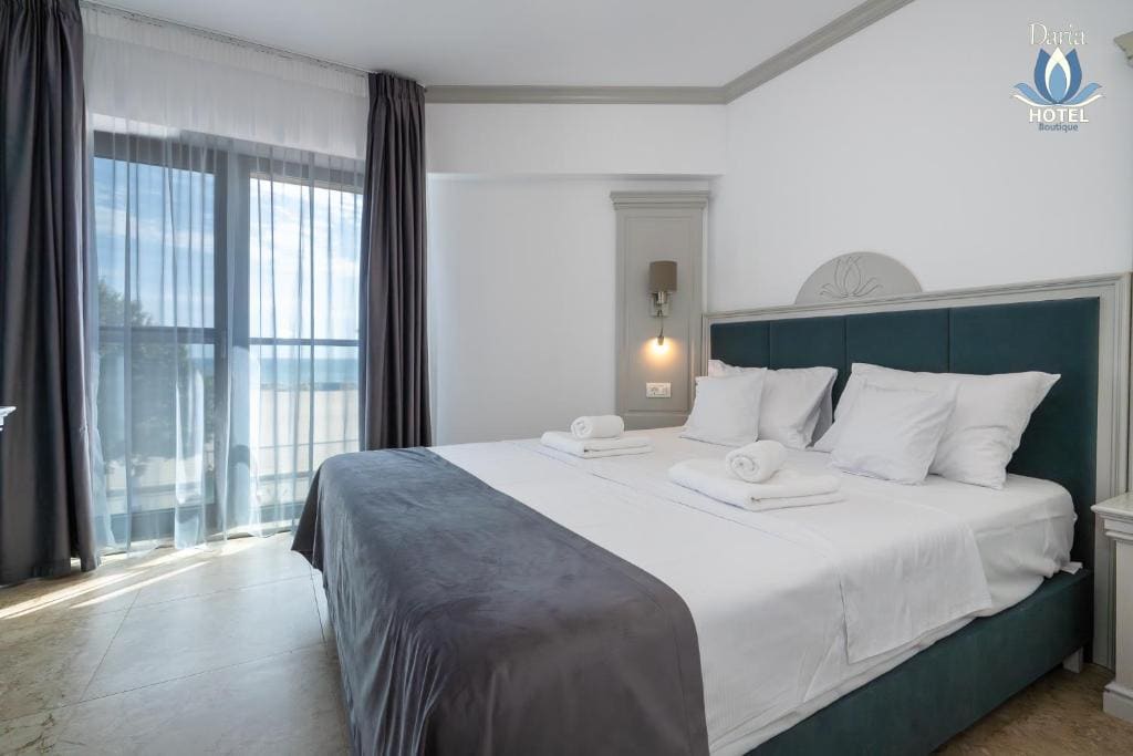 Two Bedroom Suite with Sea View room - Image 3