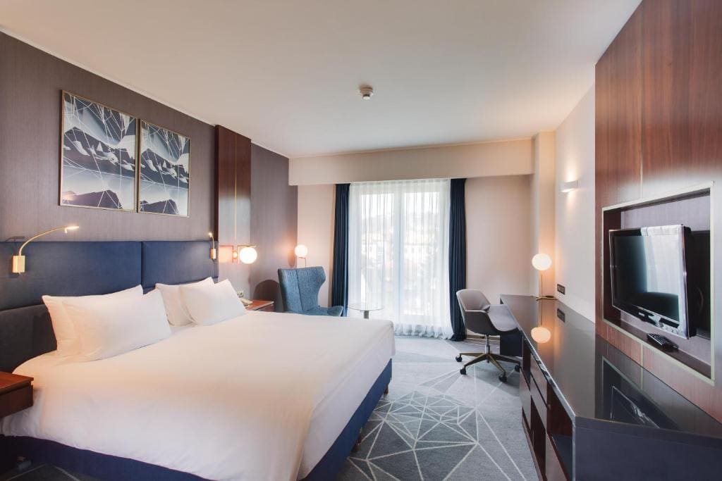 King Guest Room room - Image 1
