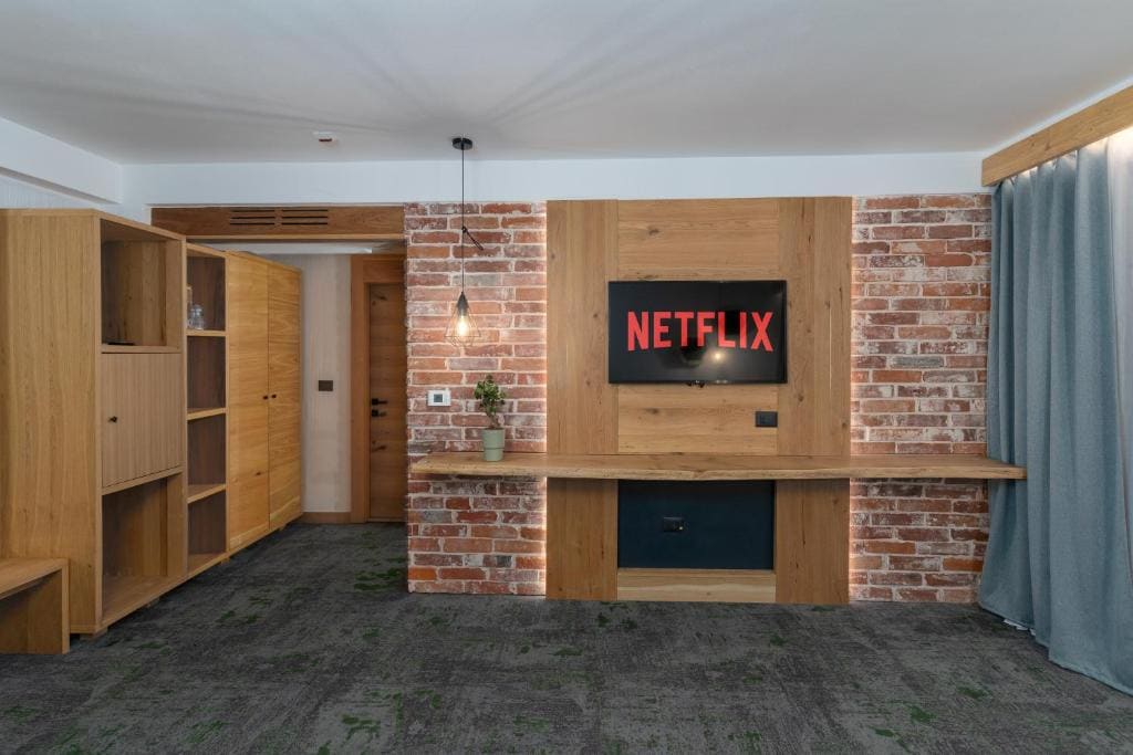 Apartment room - Image 2