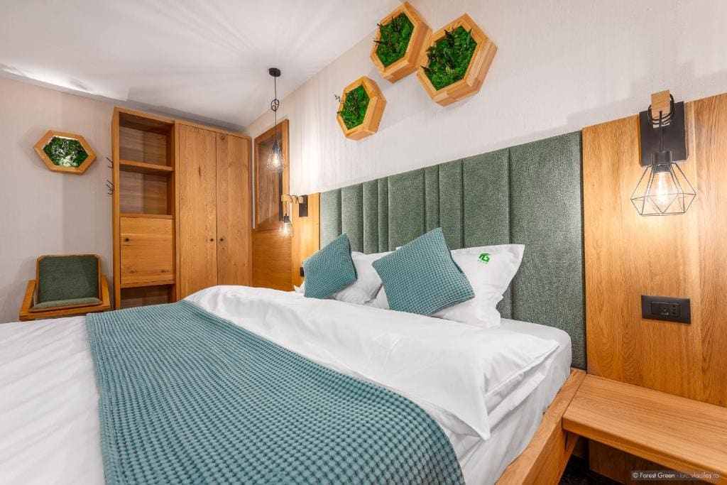 Deluxe Double Room with Balcony room - Image 3