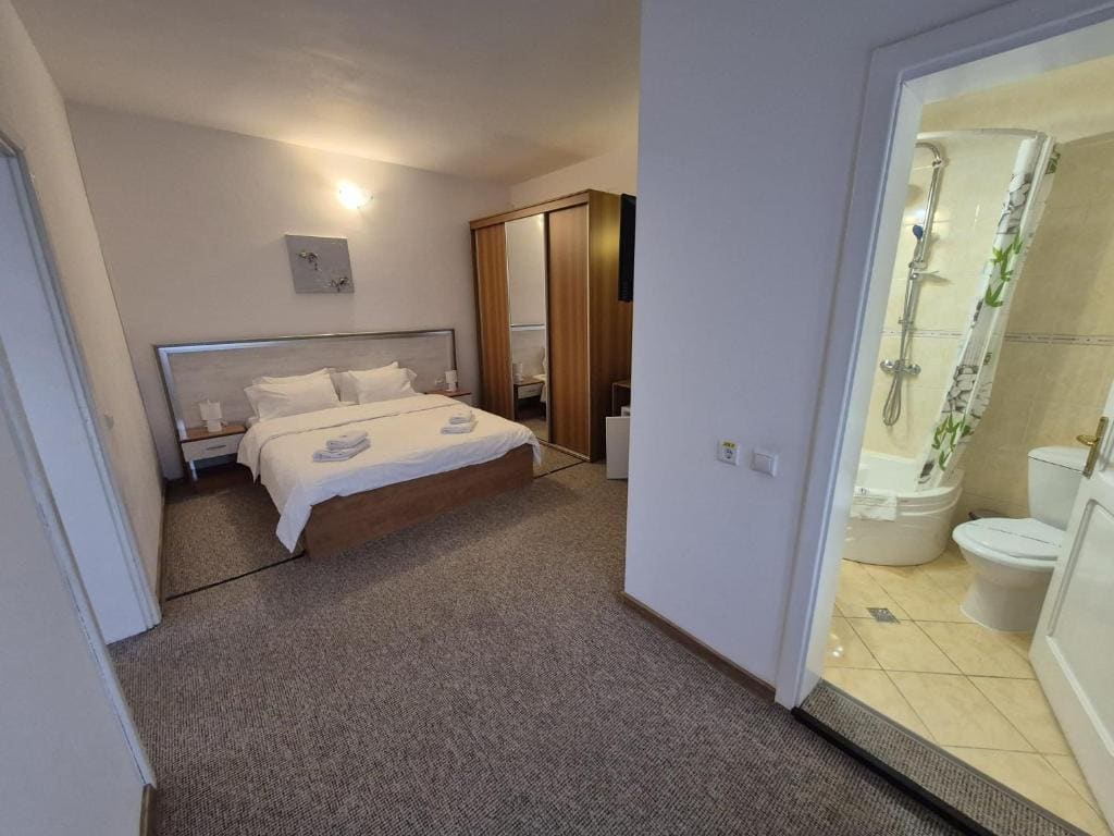 Triple Room with Mountain View room - Image 3