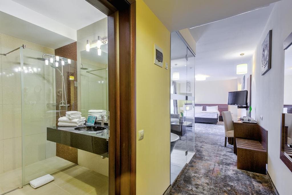 Prestige Suite room - Image 3