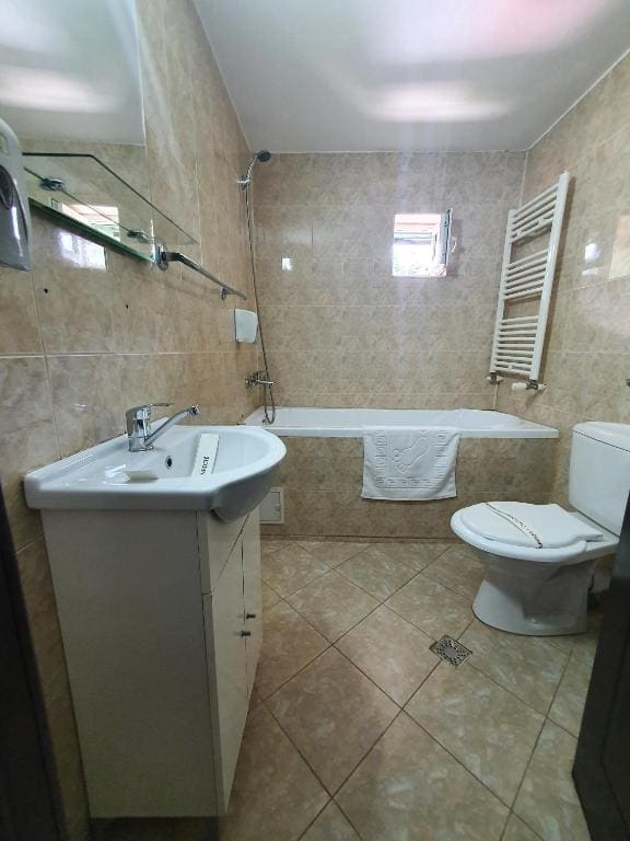Standard Triple Room room - Image 3