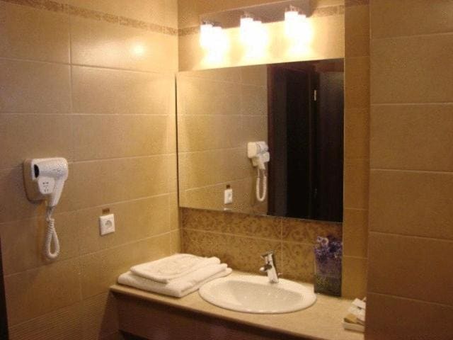 Twin Room room - Image 2