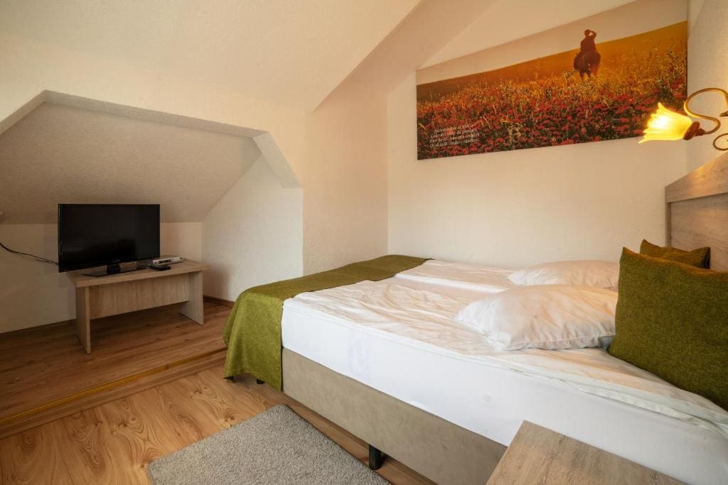 Quadruple Room room - Image 1