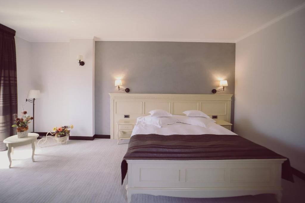 Deluxe Double Room room - Image 2