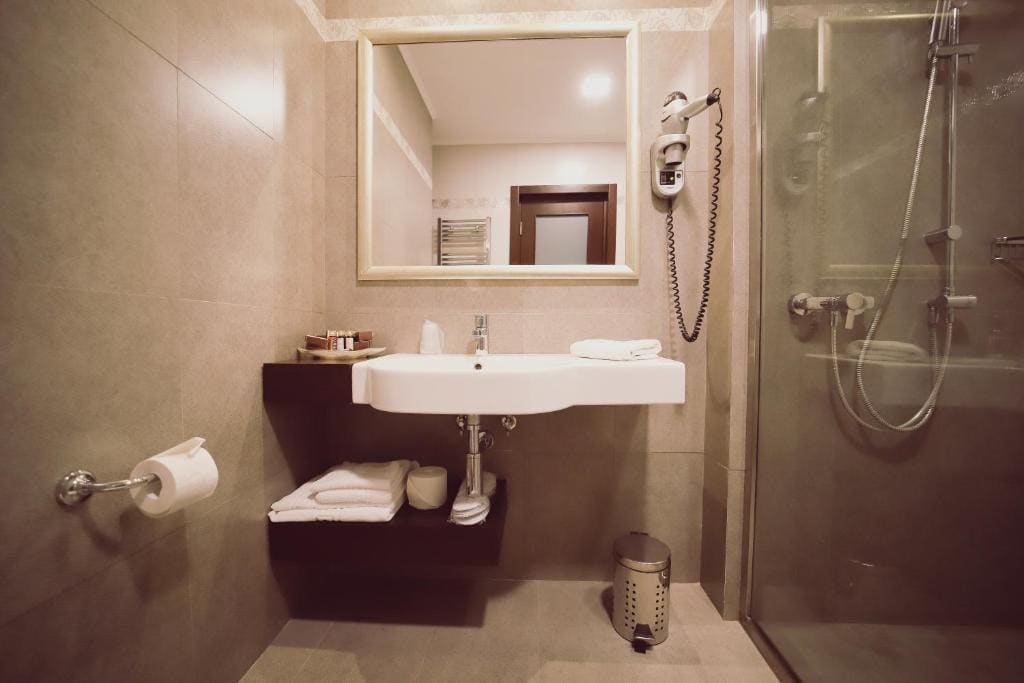 Deluxe Double Room room - Image 3